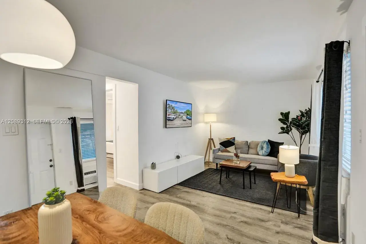 1239 NE 15th Ave # 4, Fort Lauderdale FL 33304