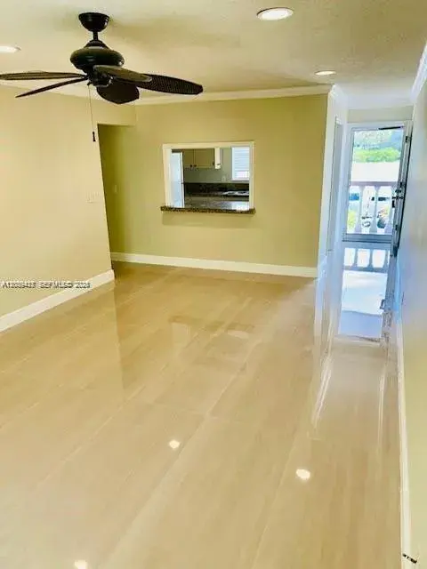 1 bedroom 1 bath Residential for sale at 148 Yacht Club Dr # 7, North Palm Beach FL 33408
