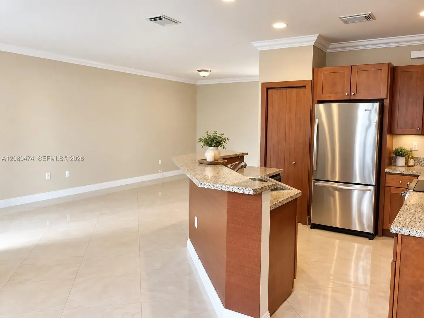 7439 NW 107th Path, Doral FL 33178