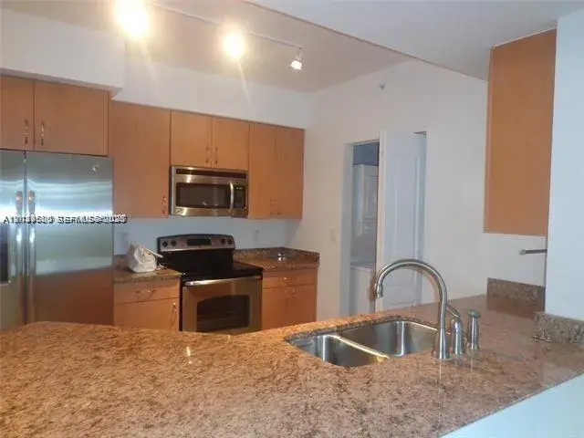 1830 Radius Dr # 319, Hollywood FL 33020