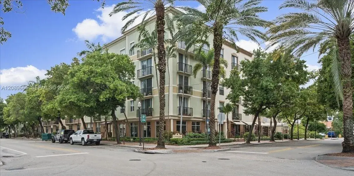 1 bedroom 1 bath Residential Lease for rent at 1900 Van Buren St # 112B, Hollywood FL 33020