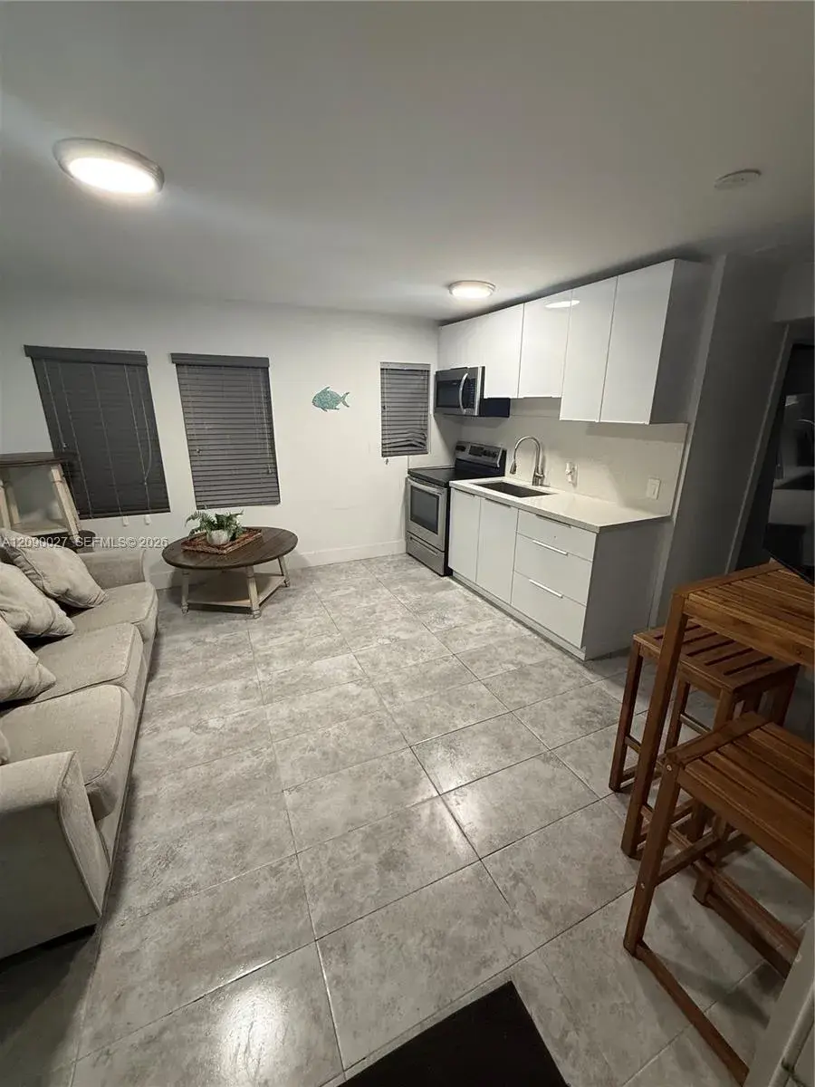 2020 Washington St # 3, Hollywood FL 33020