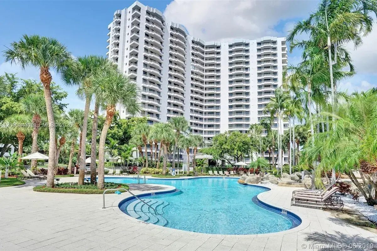 3300 NE 191 St # 504, Aventura FL 33180