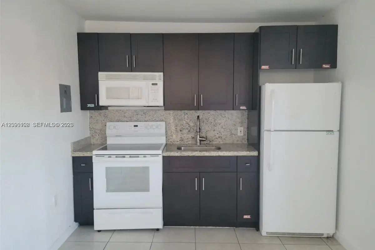 5655 Johnson St # 2, Hollywood FL 33021