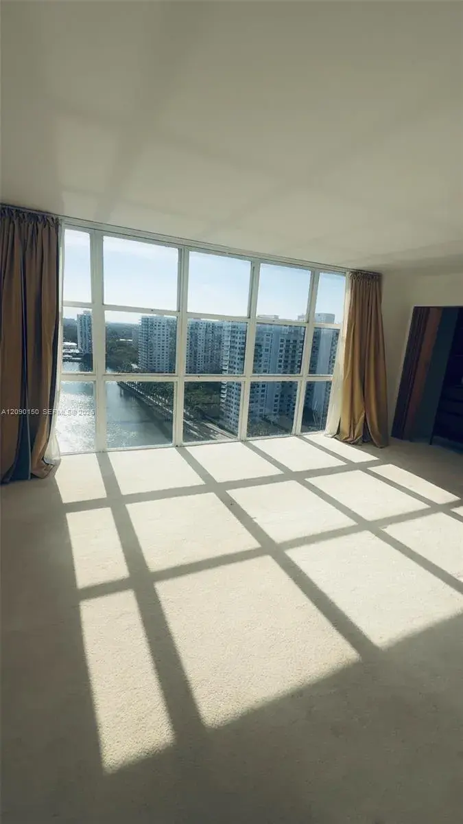 2 bedroom 2 bath Residential Lease for rent at 18181 NE 31st Ct # 2110, Aventura FL 33160