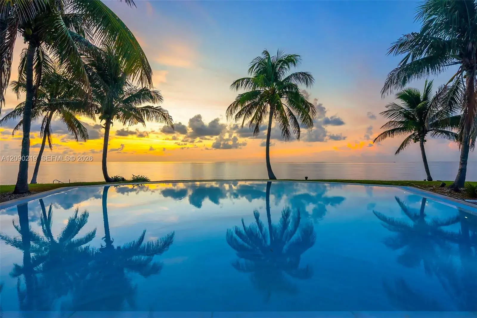 5 bedroom 7 bath Residential for sale at 960 S Ocean Blvd, Manalapan FL 33462