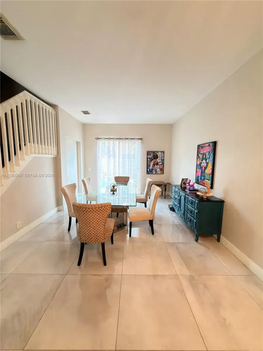 5051 SW 35th Way, Hollywood FL 33312