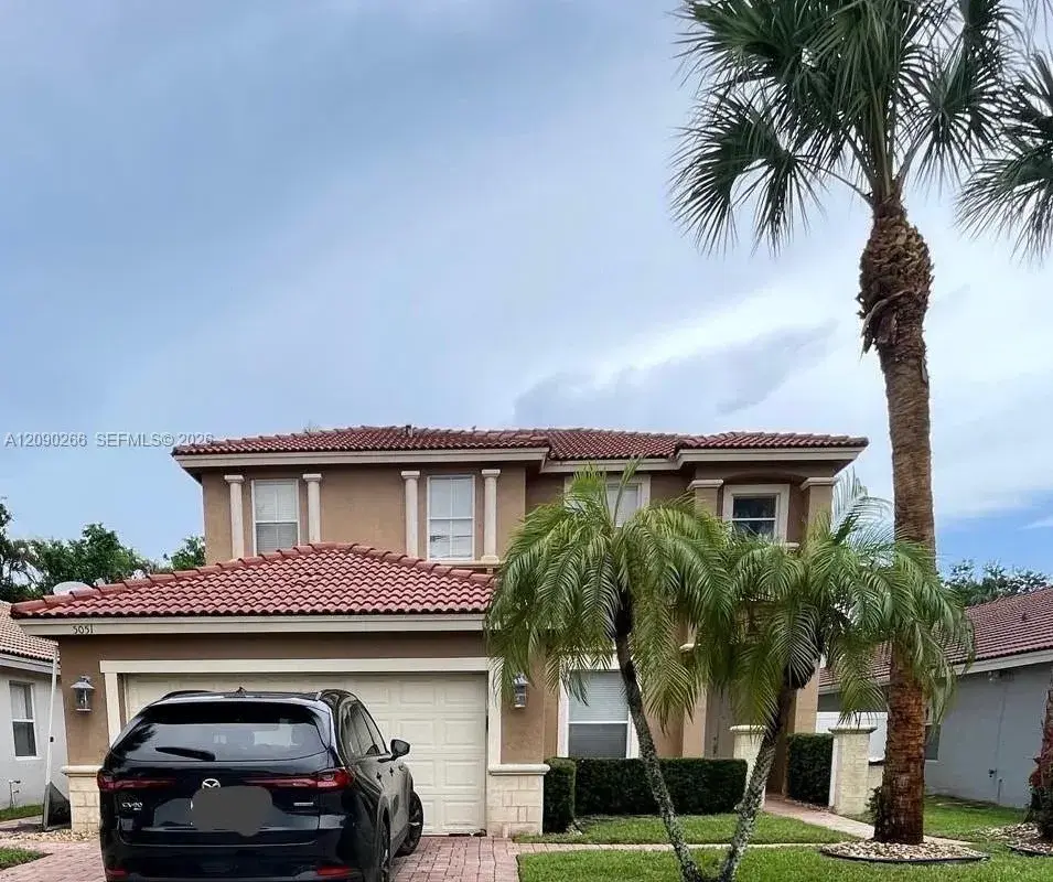 5051 SW 35th Way, Hollywood FL 33312