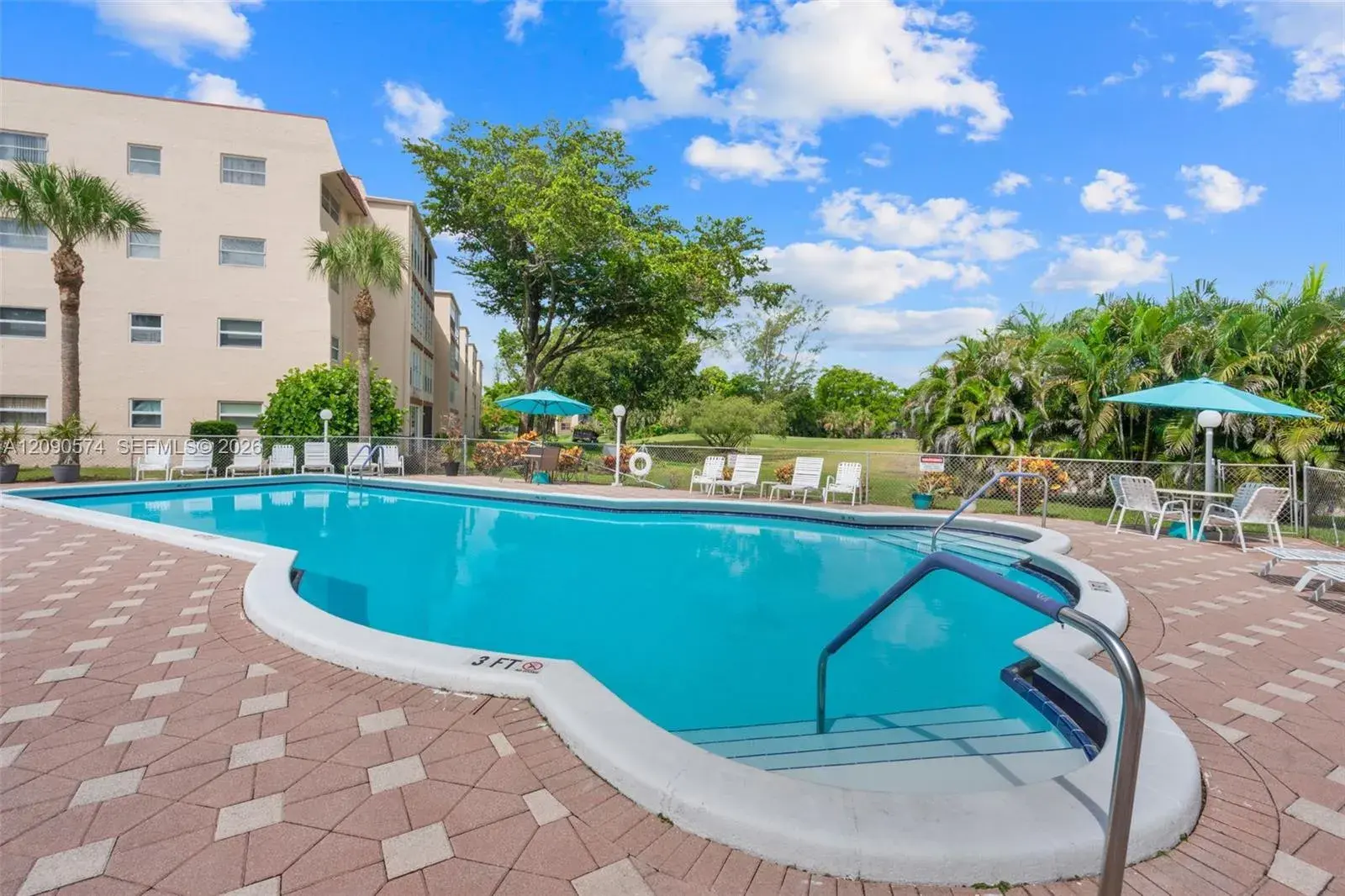 1040 Country Club Dr # 208, Margate FL 33063