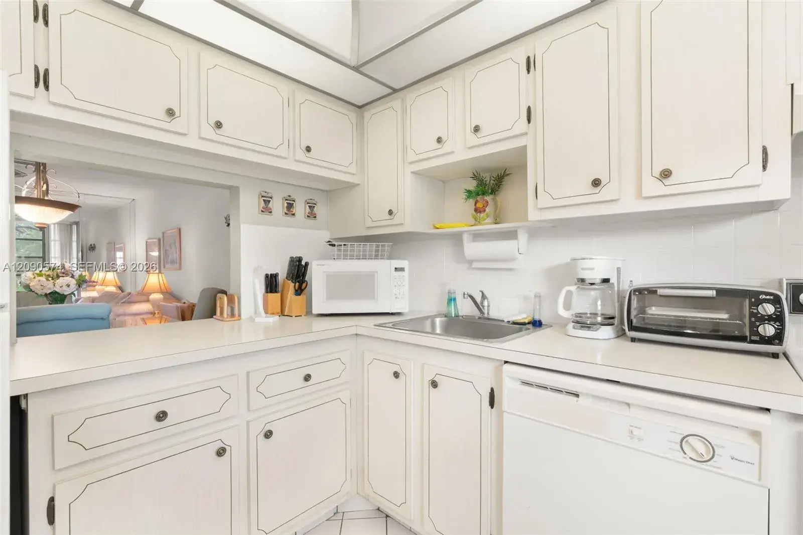 1040 Country Club Dr # 208, Margate FL 33063