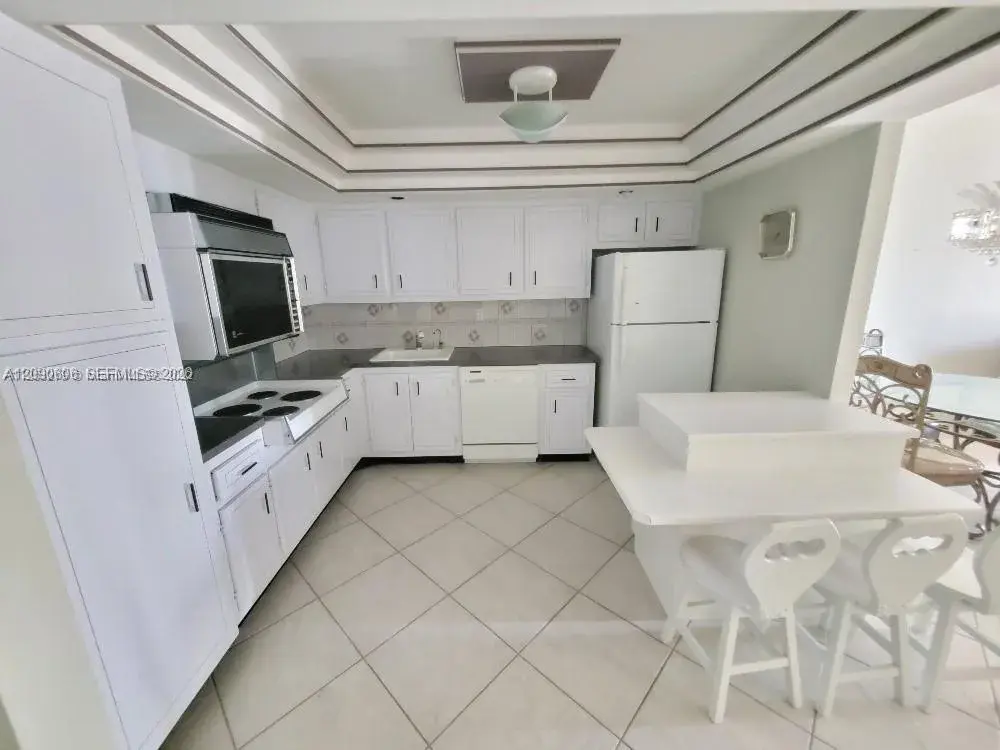1 bedroom 1 bath Residential for sale at 18041 Biscayne Blvd # 203, Aventura FL 33160