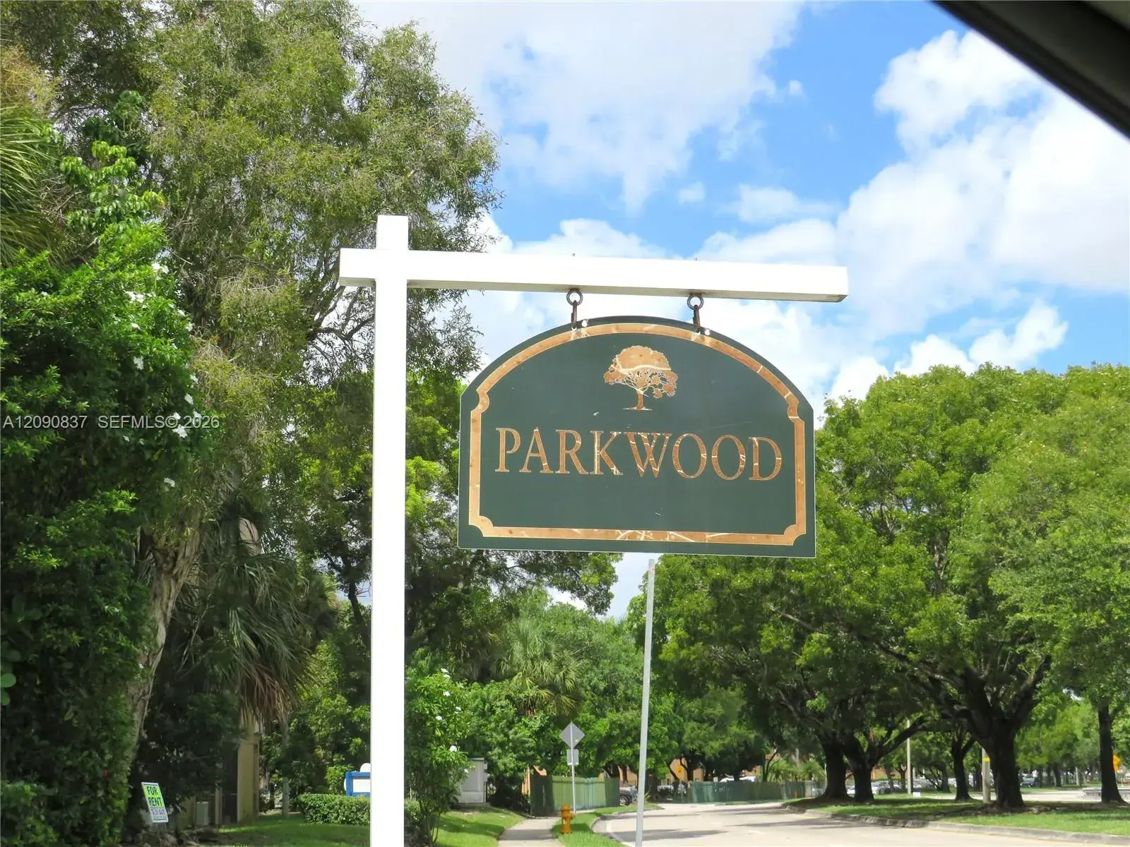 1 bedroom 1 bath Residential for sale at 9270 Fontainebleau Blvd # 203, Miami FL 33172