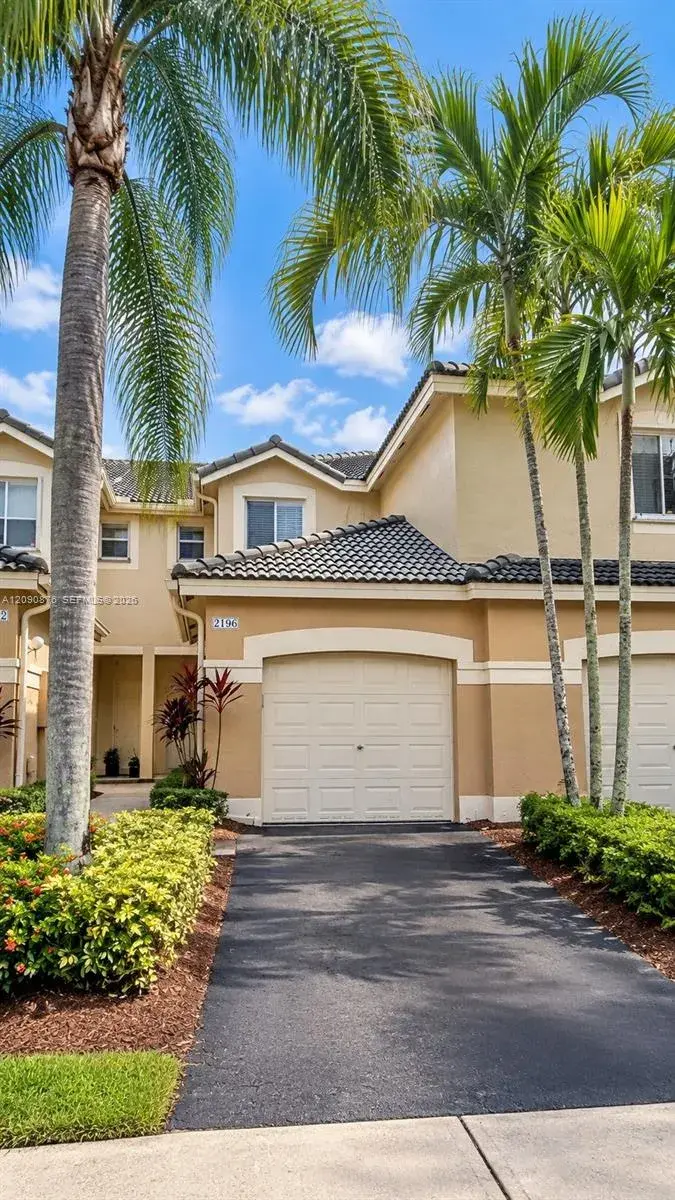 2 bedroom 2 bath Residential for sale at 2196 Ensenada Ter, Weston FL 33327