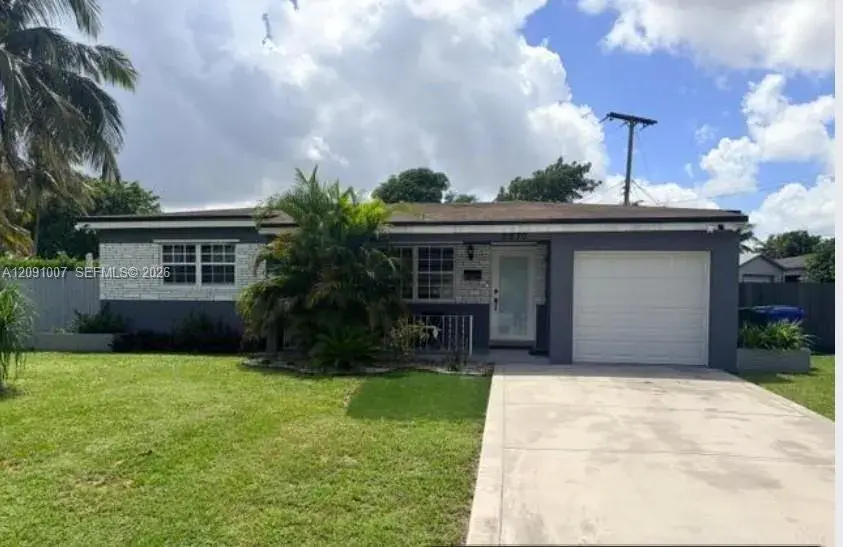 2630 De Soto Dr, Miramar FL 33023