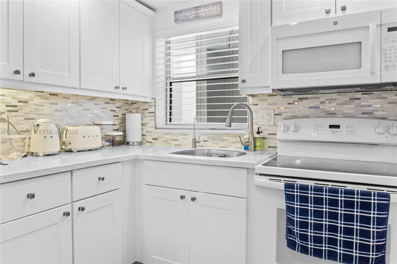 1 bedroom 1 bath Residential for sale at 1720 Jefferson St # 407, Hollywood FL 33020