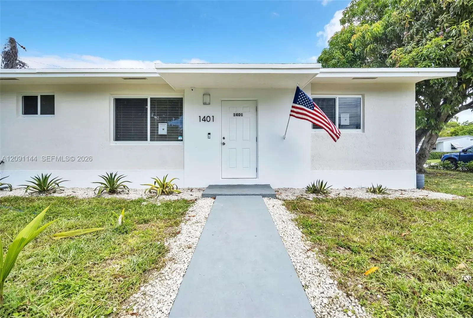 4 bedroom 2 bath Residential for sale at 1401 NE 152nd St, North Miami Beach FL 33162
