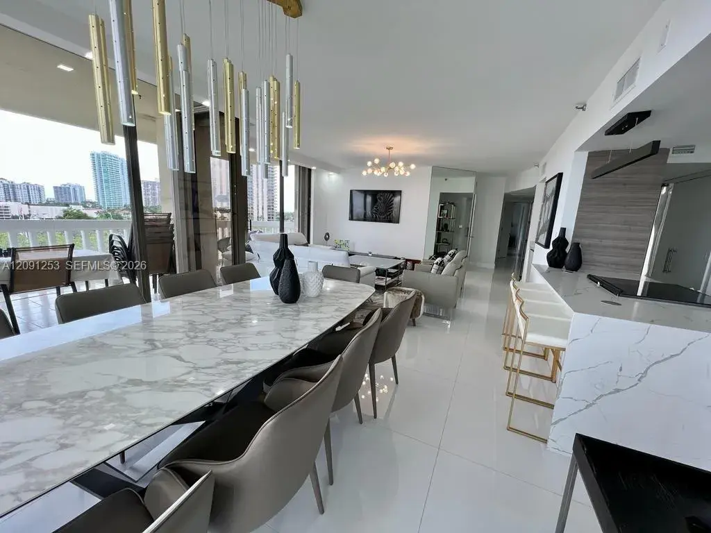 3 bedroom 2 bath Residential Lease for rent at 19355 Turnberry Way # 6D, Aventura FL 33180