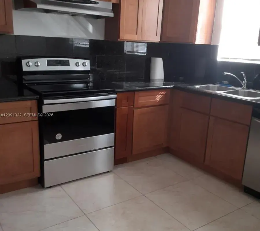 2200 Taylor St # 101, Hollywood FL 33020