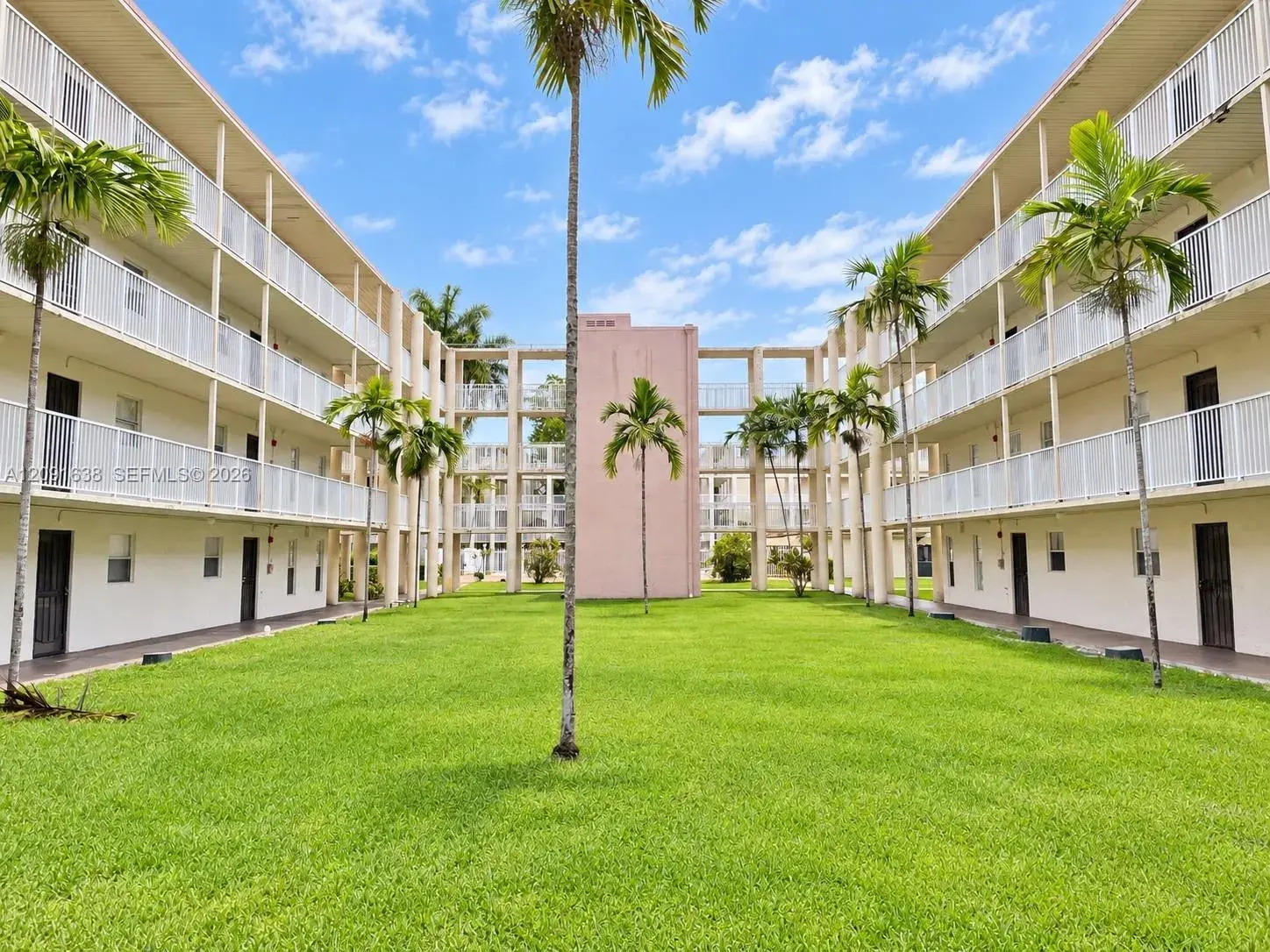 1 bedroom 1 bath Residential for sale at 2800 NW 56th Ave # F302, Lauderhill FL 33313