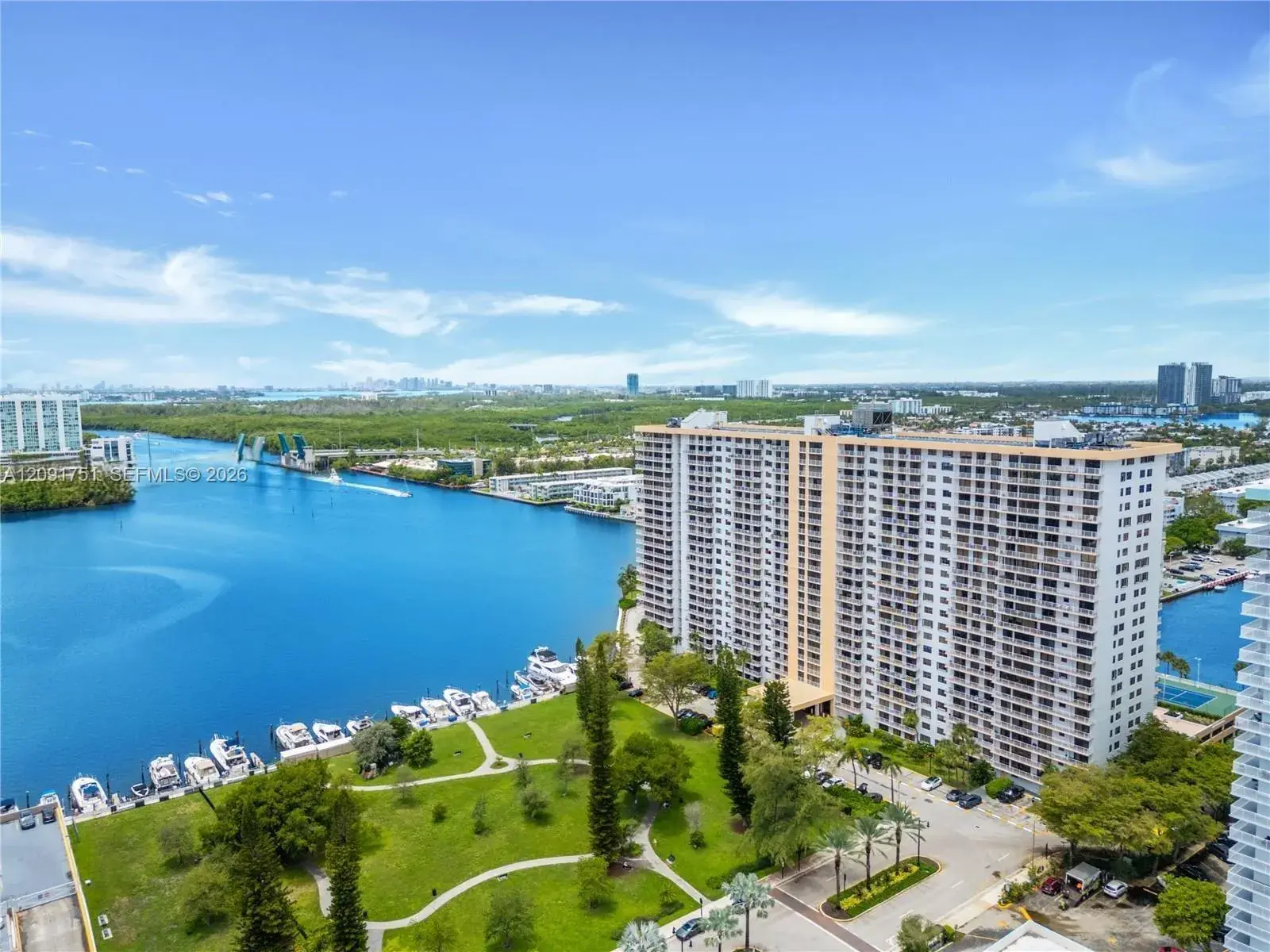 2 bedroom 2 bath Residential for sale at 290 174th St # 611, Sunny Isles Beach FL 33160