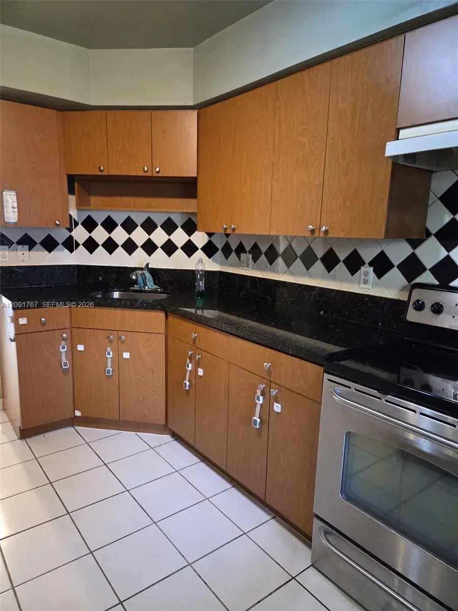 2 bedroom 2 bath Residential for sale at 9101 W Sample Rd # 102, Coral Springs FL 33065