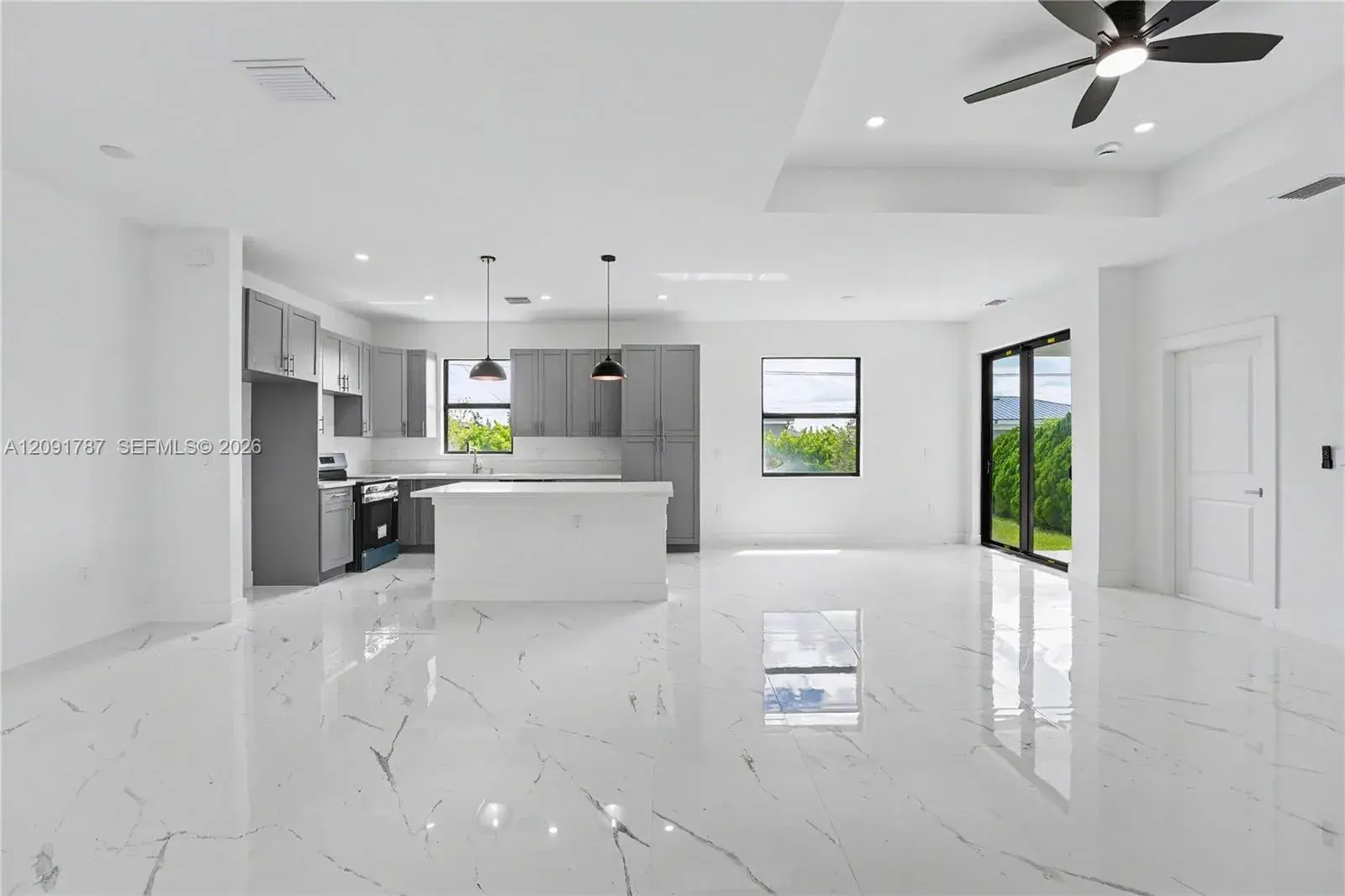 1909 NW 24TH PL, Cape Coral FL 33993