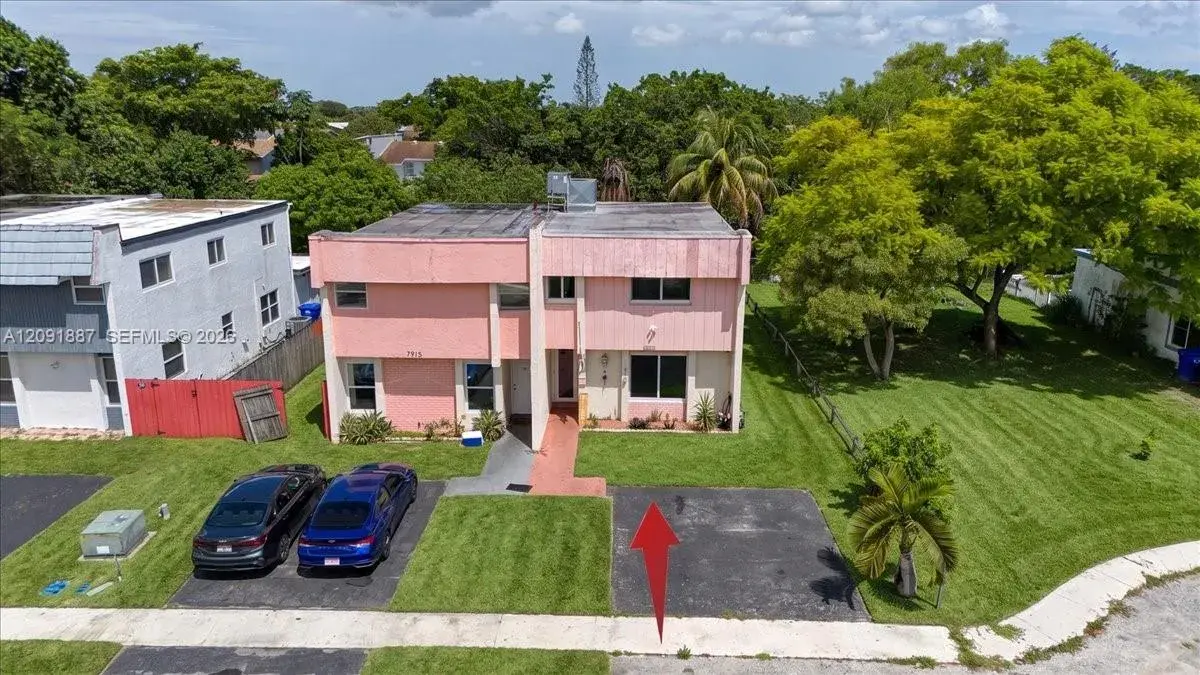 7911 SW 7th Pl, North Lauderdale FL 33068