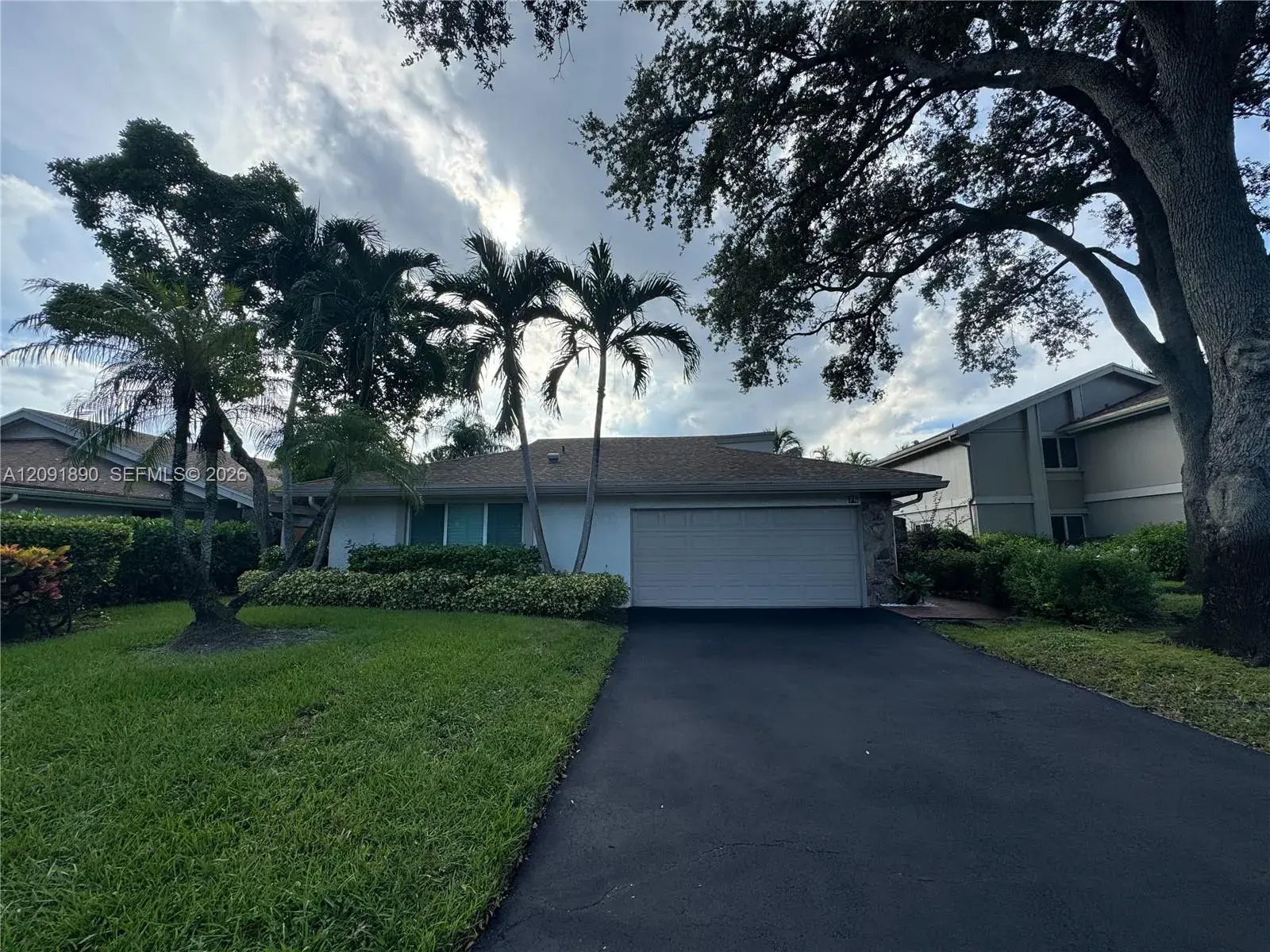 3 bedroom 2 bath Residential for sale at 76 Ivy Rd, Hollywood FL 33021