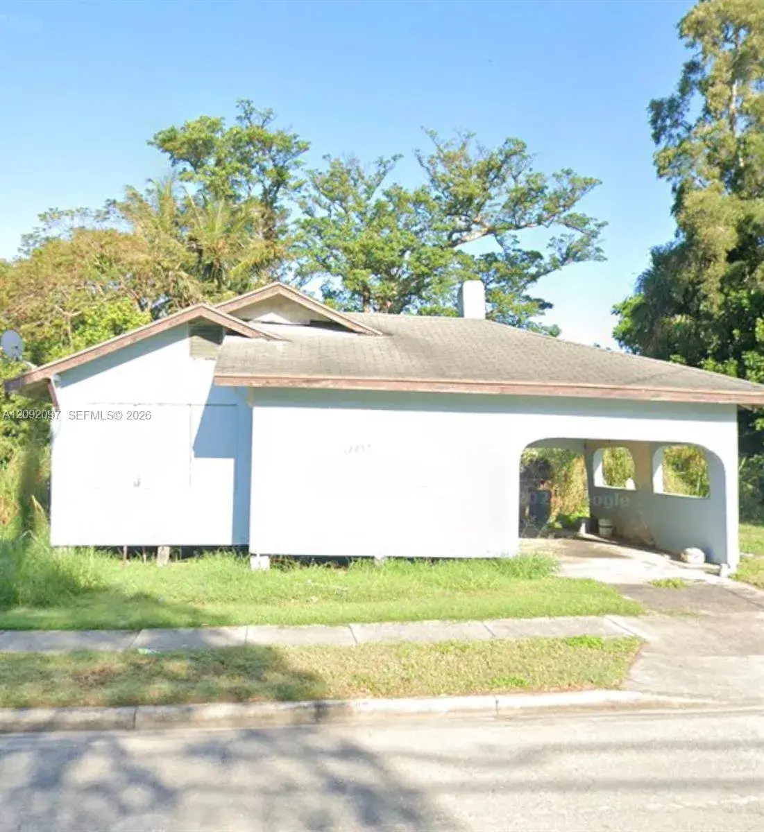 1 bedroom 1 bath Residential for sale at 12255 Lakeshore Dr, Canal Point FL 33438