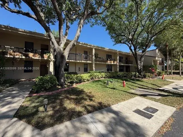 2 bedroom 2 bath Residential for sale at 40 NW 76th Ave # 1, Plantation FL 33324
