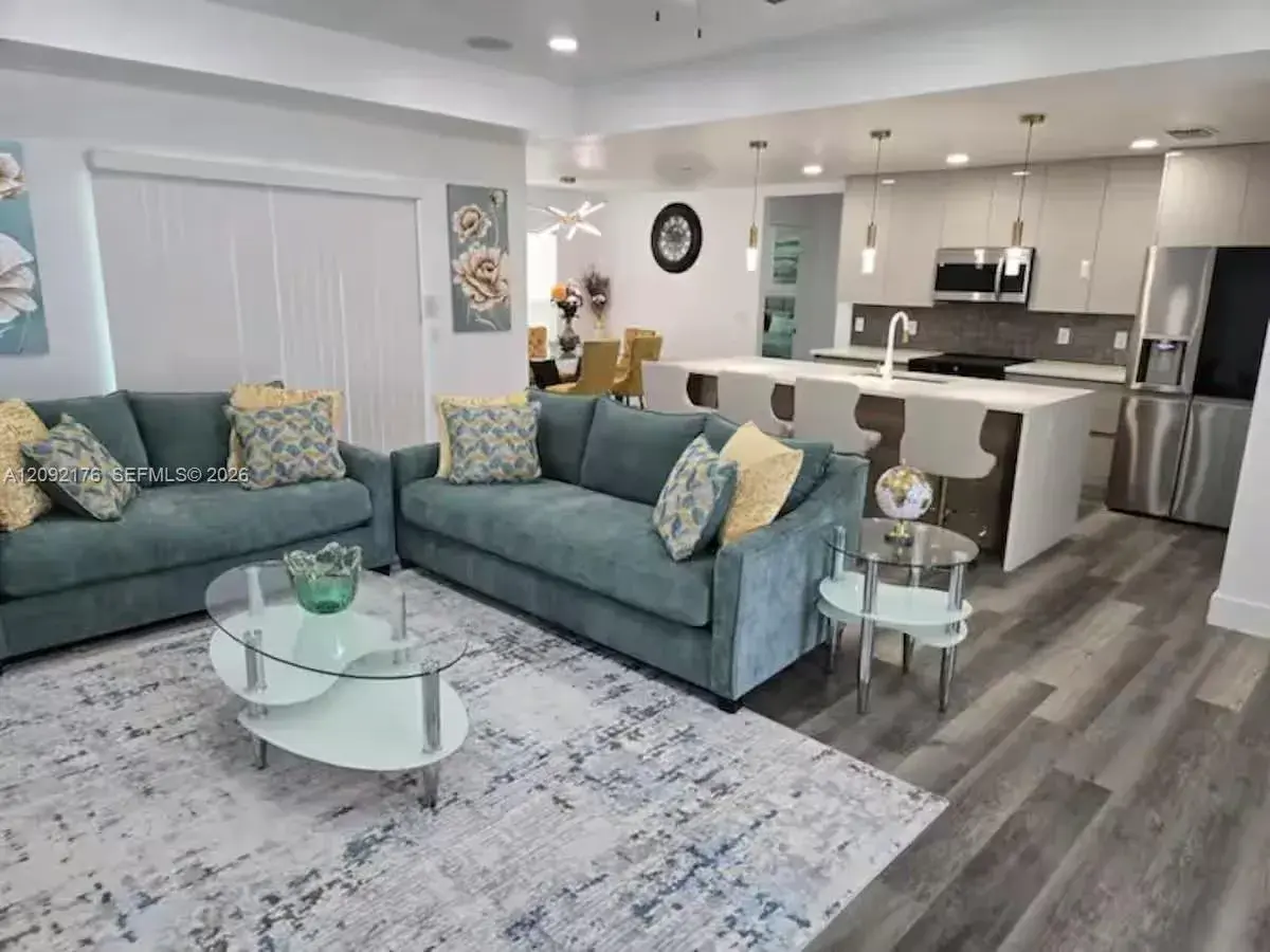 2618 NE 2 Ave, Cape Coral FL 33909