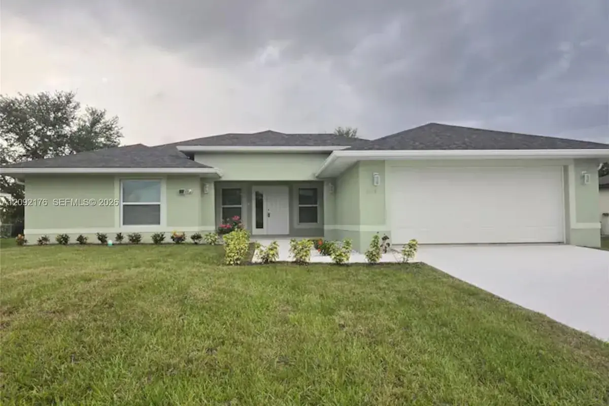 2618 NE 2 Ave, Cape Coral FL 33909