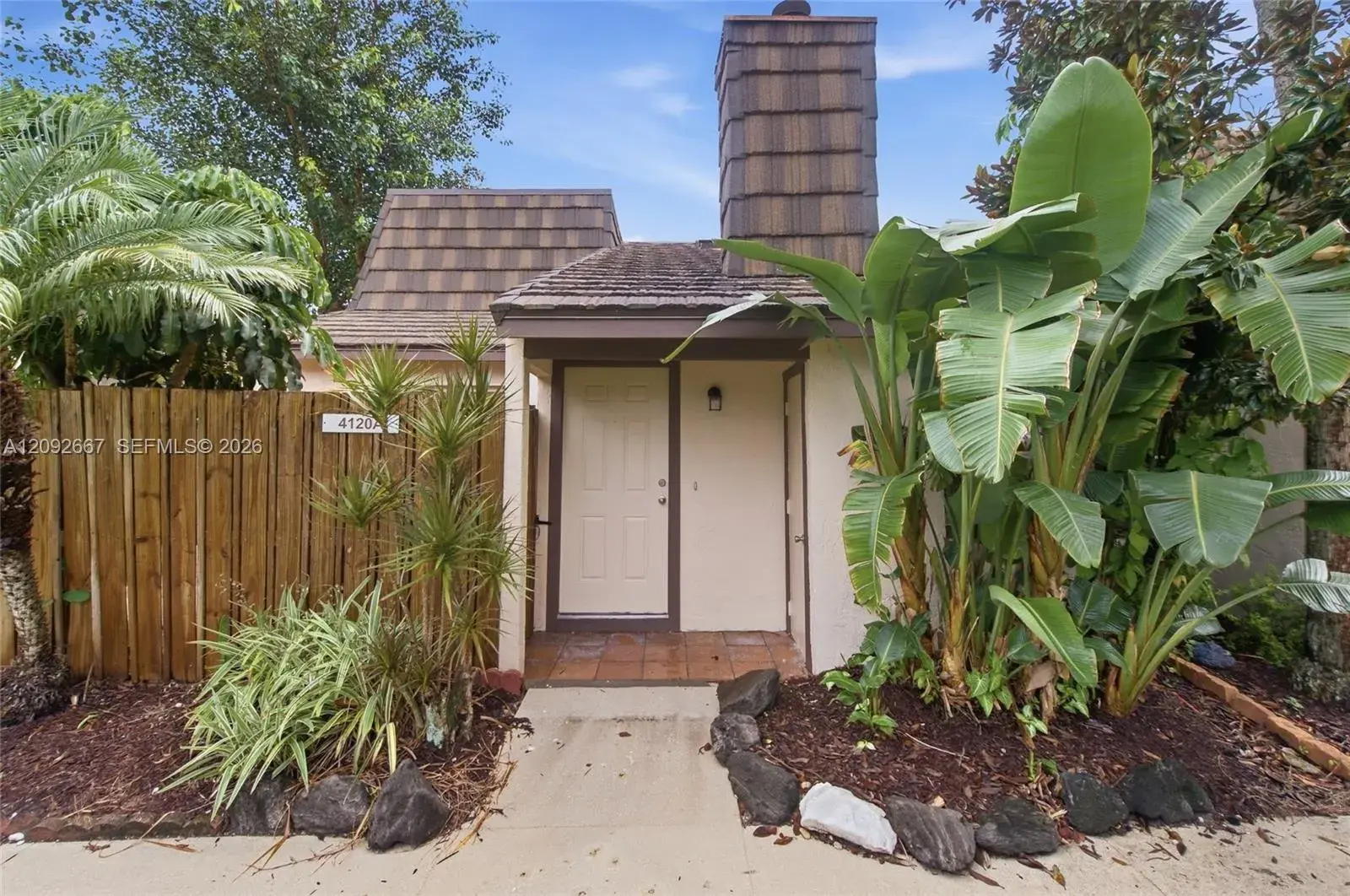 2 bedroom 2 bath Residential for sale at 4120 Palm Bay Cir, West Palm Beach FL 33406