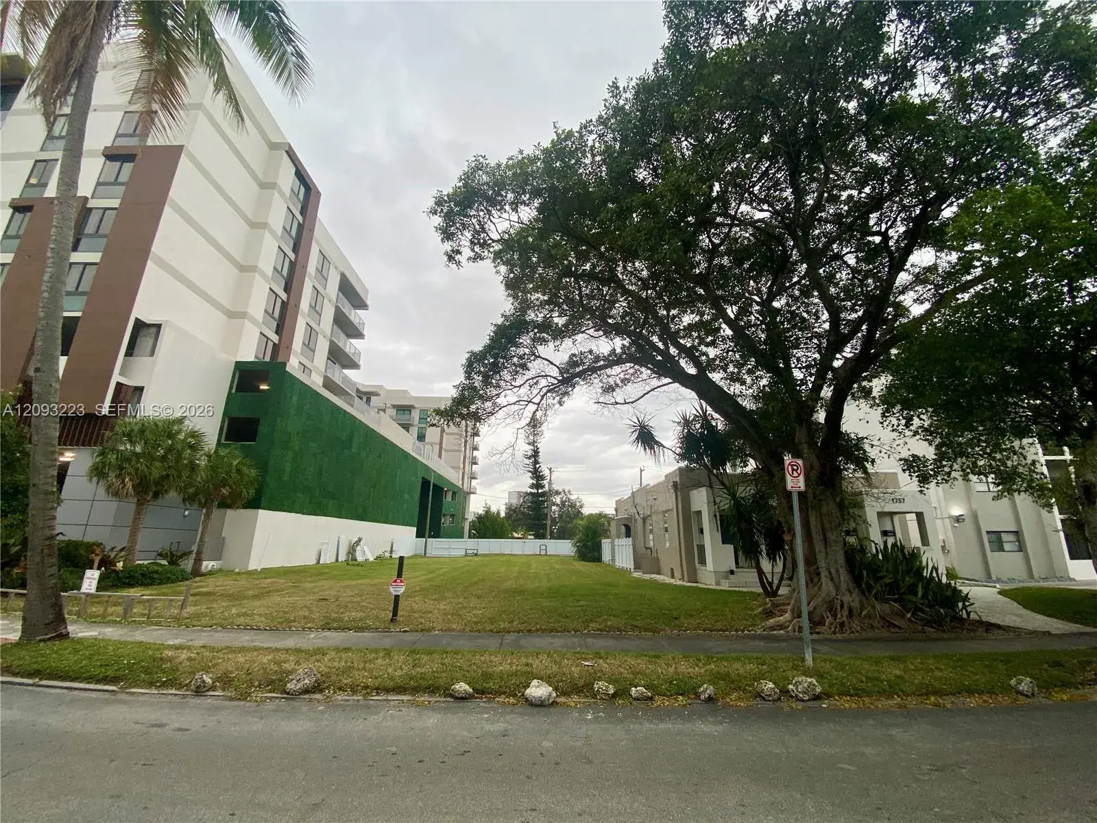 1741 Dewey St, Hollywood FL 33020