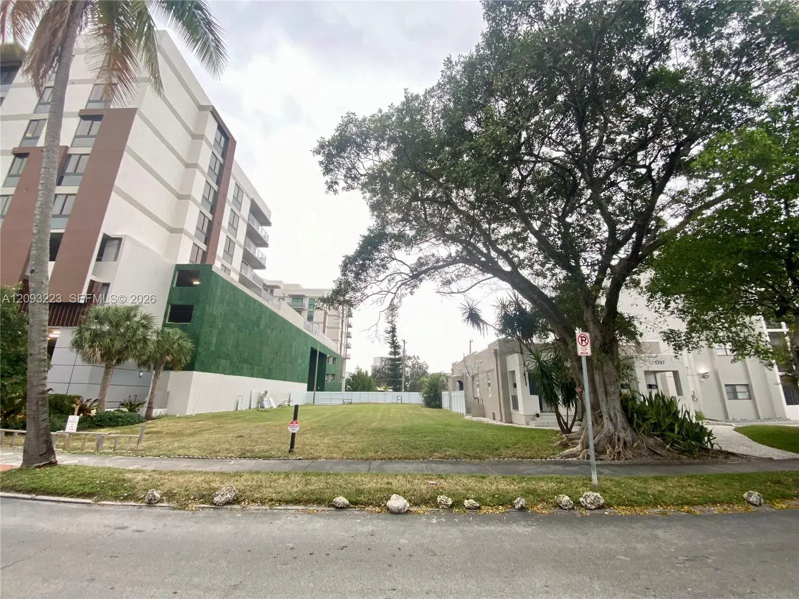 1741 Dewey St, Hollywood FL 33020