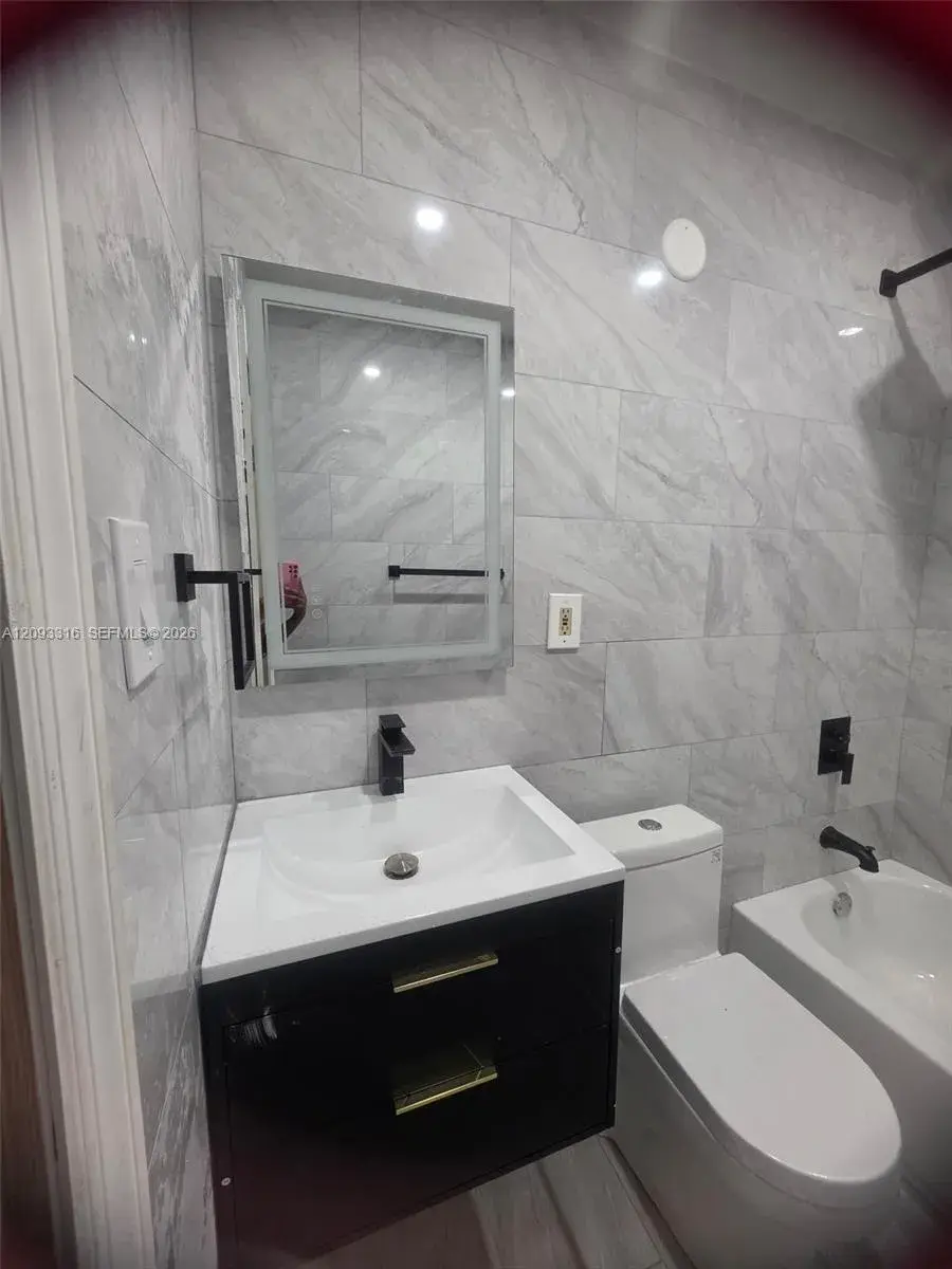 3 bedroom 1 bath Residential for sale at 9624 NW 24, Miami FL 33147