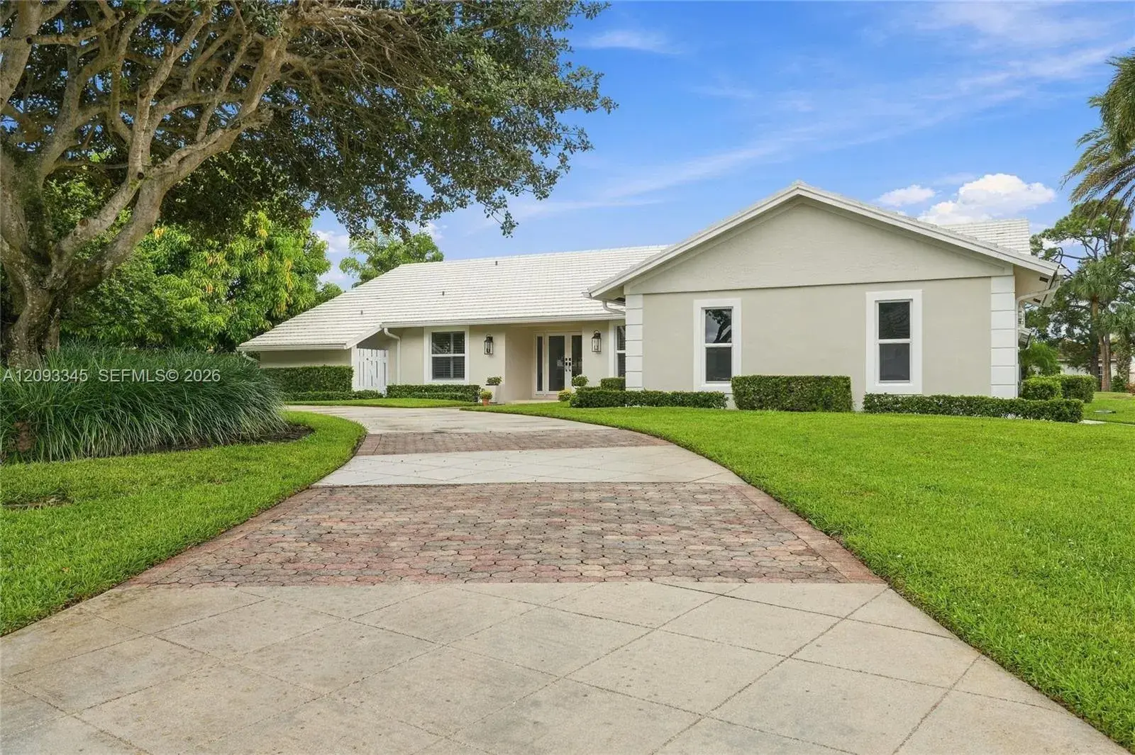 4 bedroom 3 bath Residential for sale at 444 Glenbrook Dr, Atlantis FL 33462