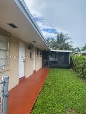 2 bedroom 1 bath Residential Lease for rent at 5917 Pierce St # 5919, Hollywood FL 33021