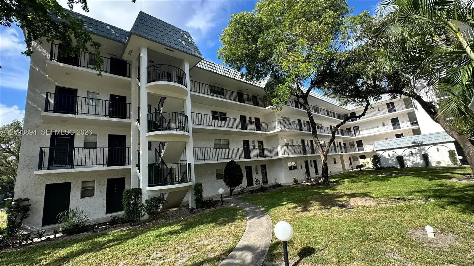2 bedroom 2 bath Residential for sale at 3360 Spanish Moss Ter # 403, Lauderhill FL 33319