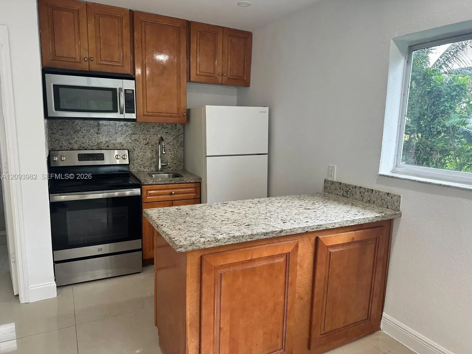 1 bath Residential Lease for rent at 6220 Dawson St # 4, Hollywood FL 33023
