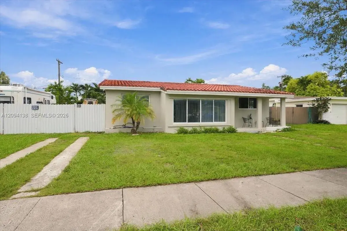 3 bedroom 3 bath Residential for sale at 9625 Dominican Dr, Cutler Bay FL 33189
