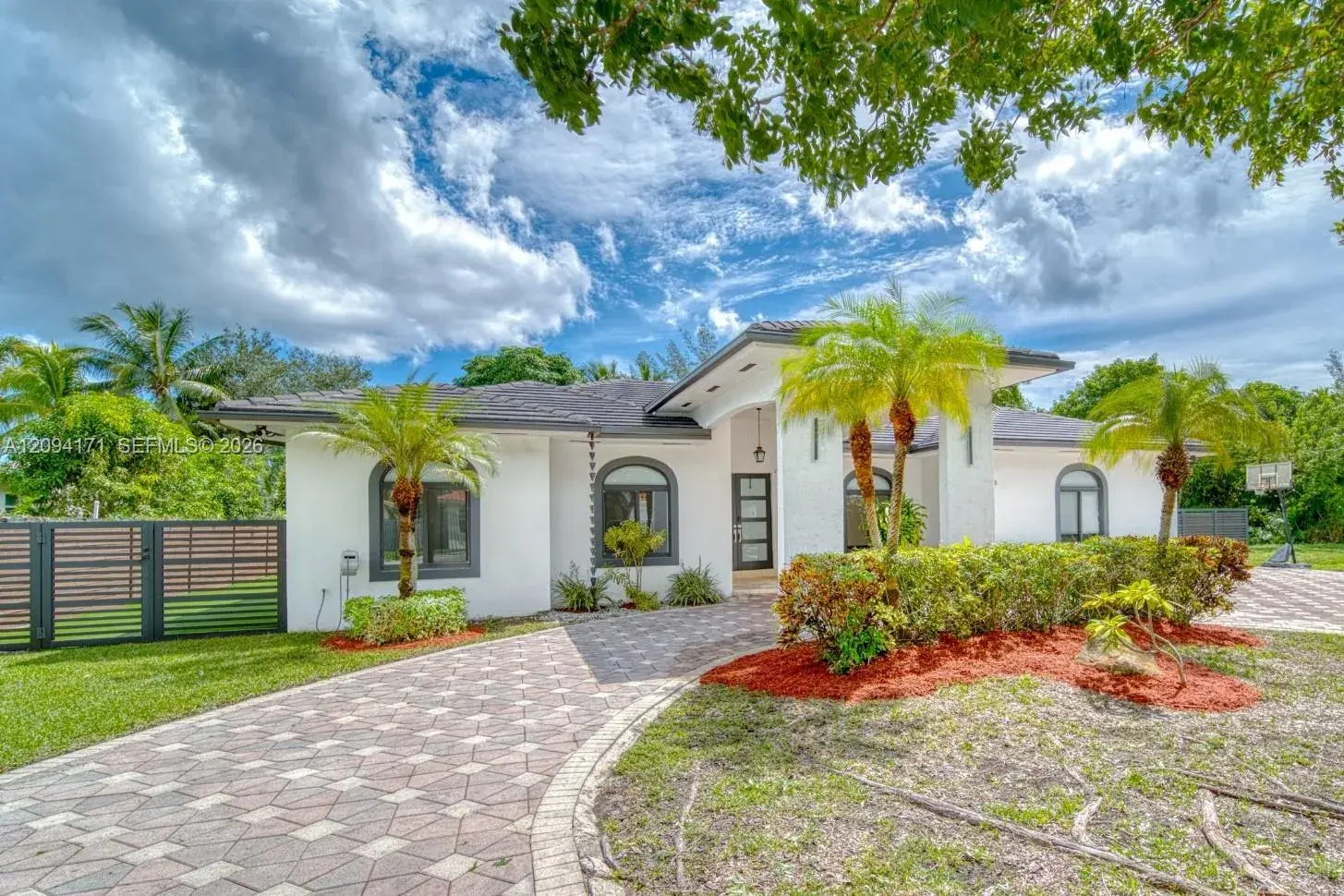 4 bedroom 3 bath Residential for sale at 17265 SW 92nd Ct, Palmetto Bay FL 33157