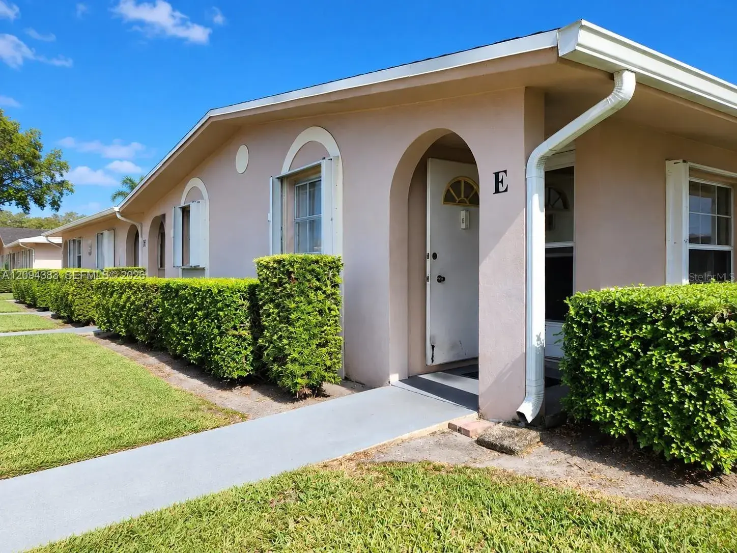 2784 Dudley Dr, West Palm Beach FL 33415