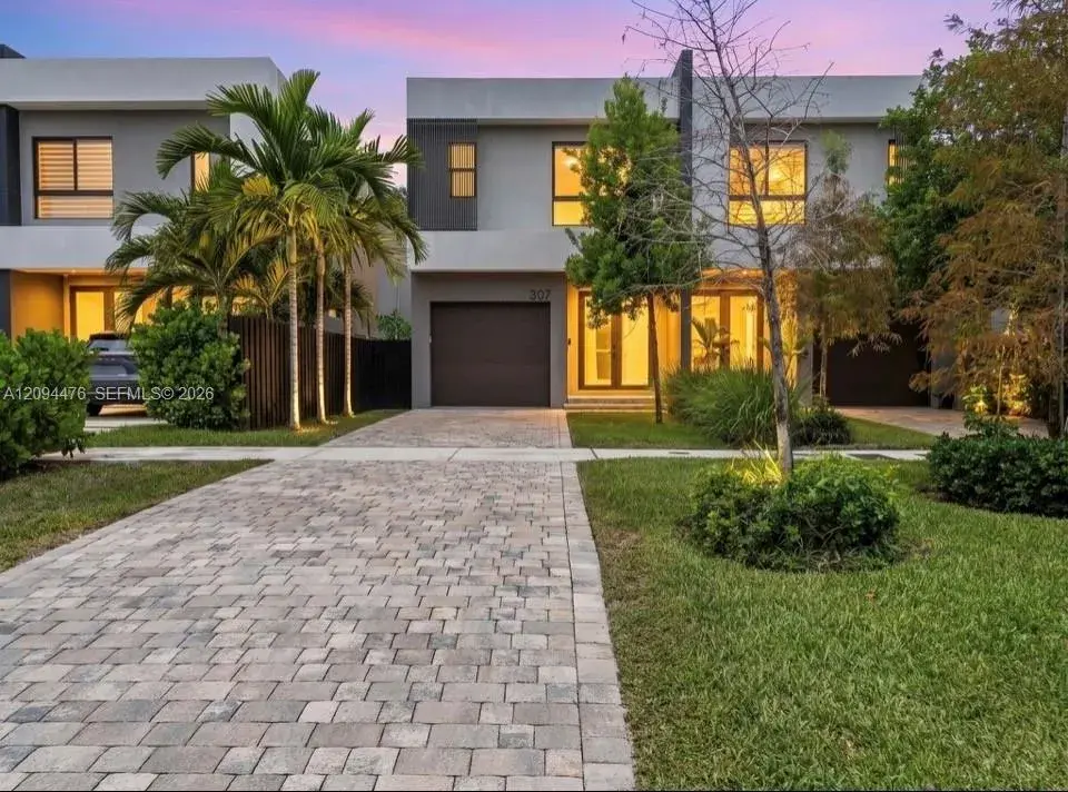 3 bedroom 3 bath Residential for sale at 307 SW 10th St, Fort Lauderdale FL 33315