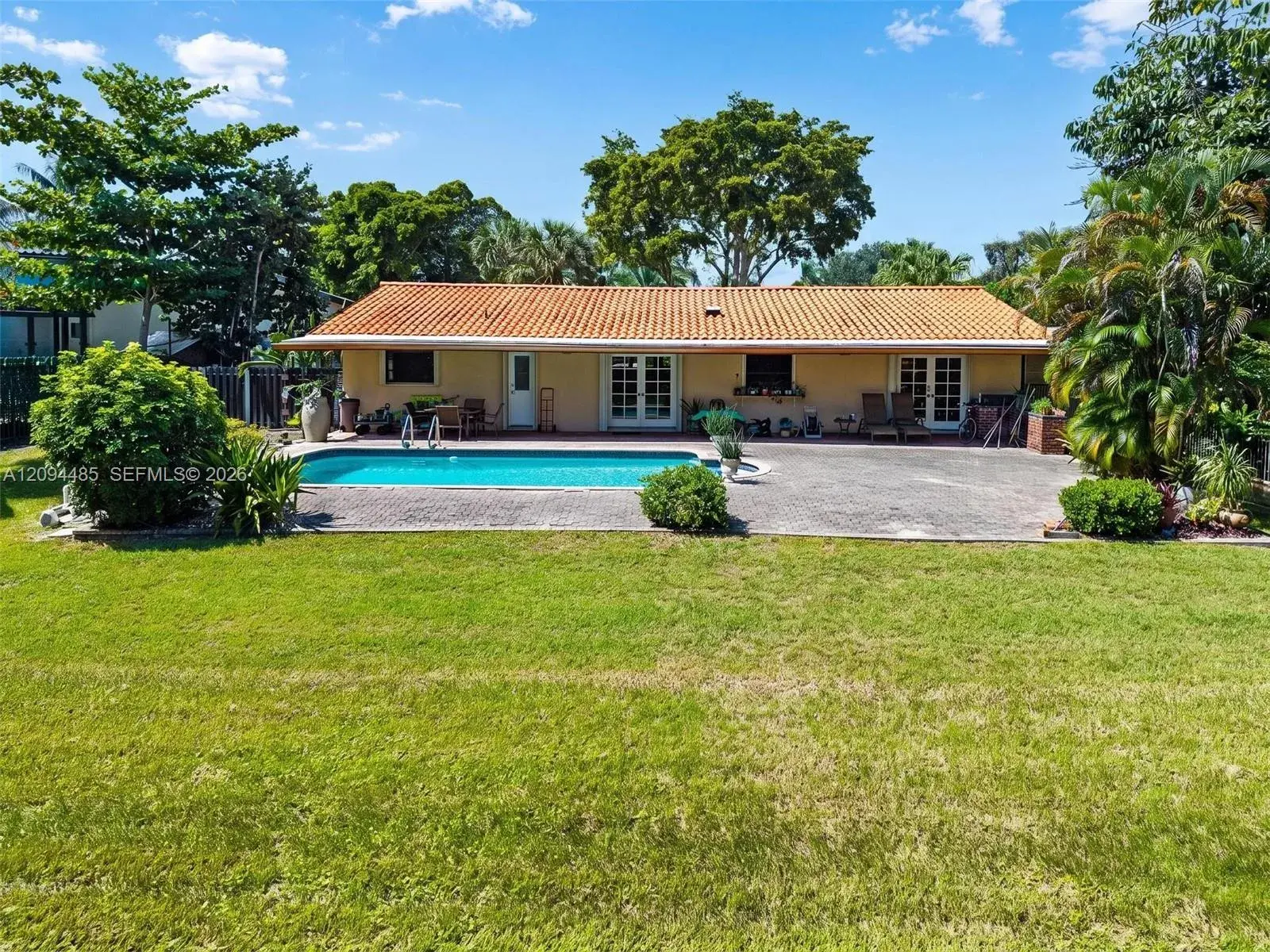 20011 NE 25th Ave, Miami FL 33180