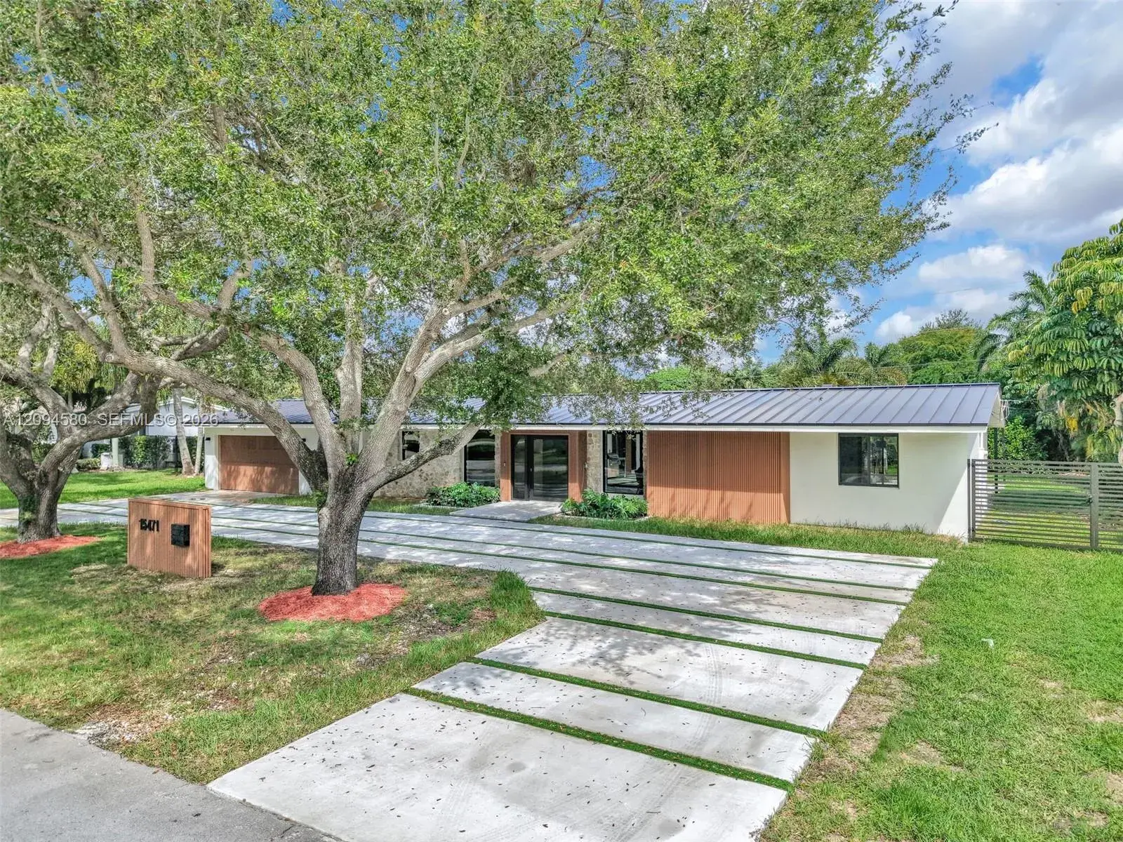 4 bedroom 2 bath Residential for sale at 15471 SW 83rd Ave, Palmetto Bay FL 33157