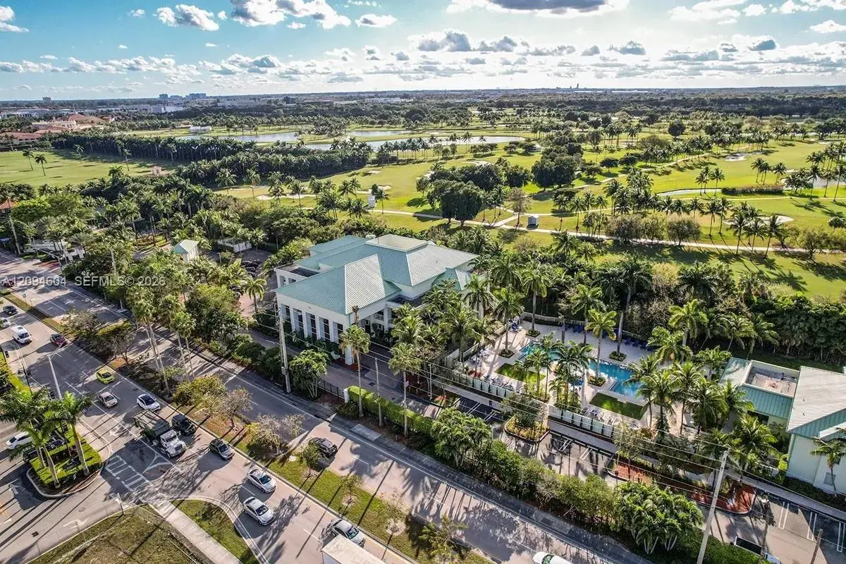 3 bedroom 4 bath Residential for sale at 5300 NW 87th Ave # 113, Doral FL 33178