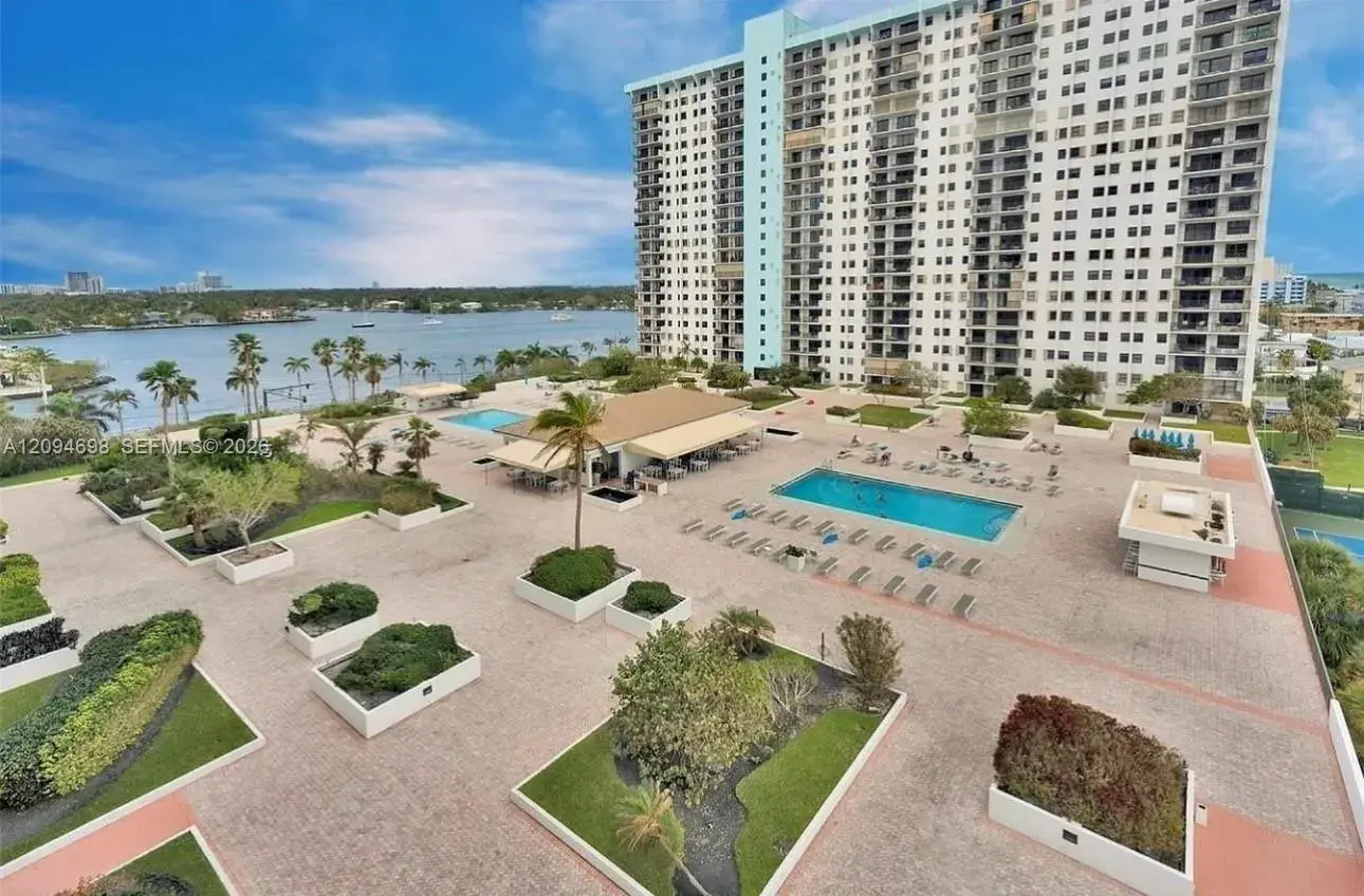 1201 S Ocean Dr # 318S, Hollywood FL 33019