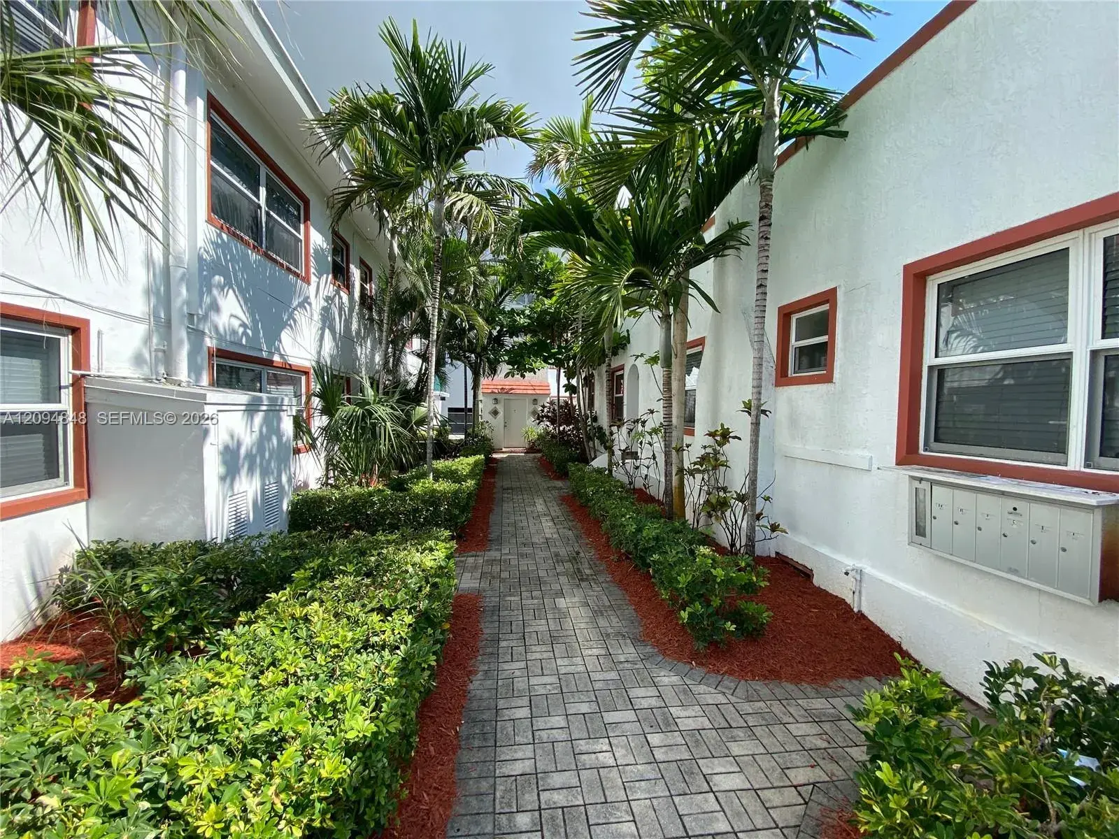 1 bedroom 1 bath Residential Lease for rent at 905 SE 2nd Ct, Fort Lauderdale FL 33301
