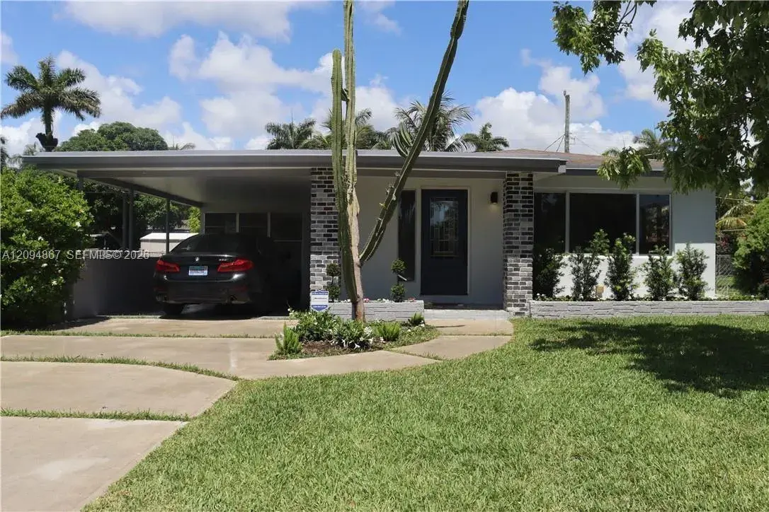 3 bedroom 2 bath Residential for sale at 702 N 31st Ct, Hollywood FL 33021